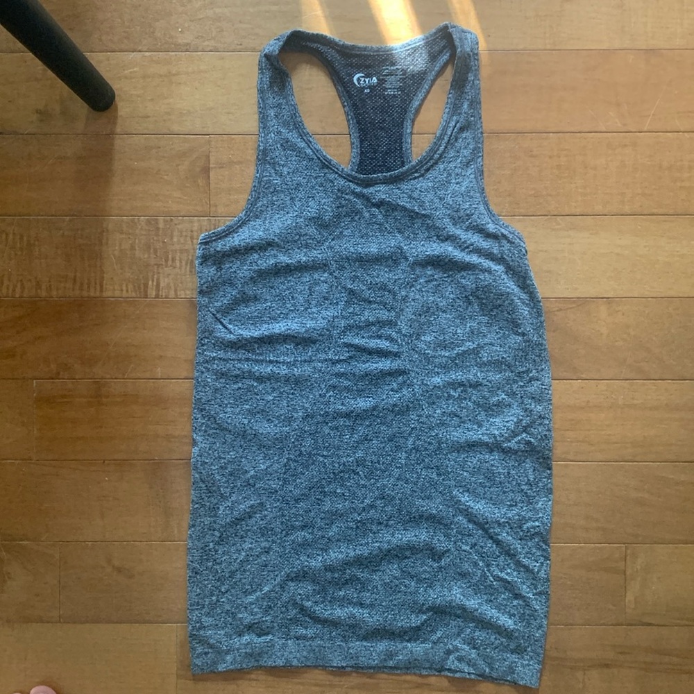 Zyia tank top. Size XS. Gray.